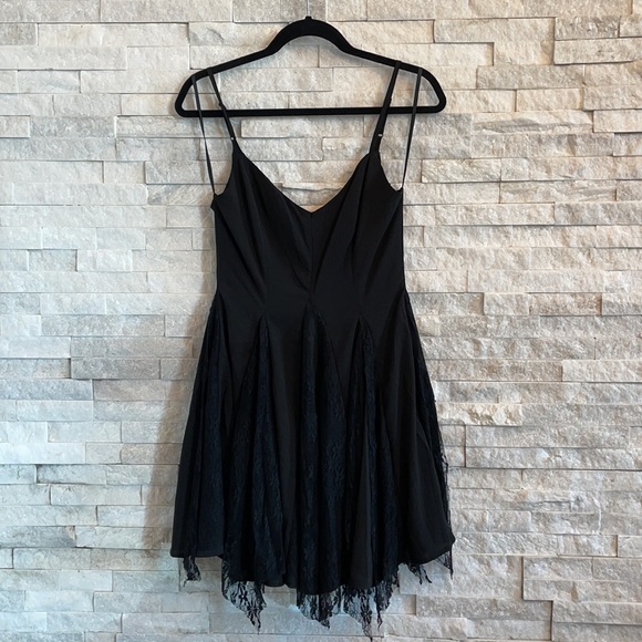 Black Spaghetti Strap Cami Dress with Handkerchief Lace Contrast Flare Dress - Picture 8 of 13